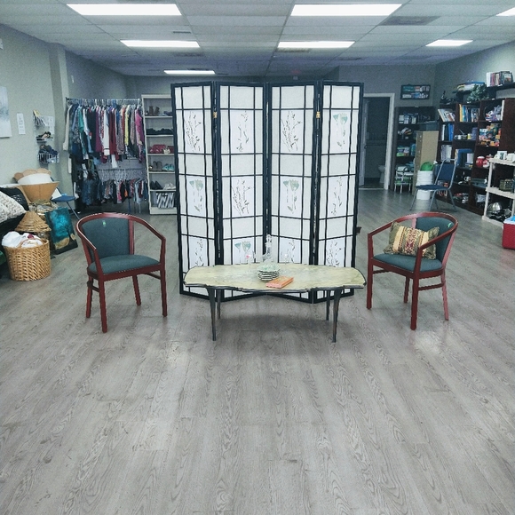 Meet your Posher, Priceless Thrift - Picture 1 of 5